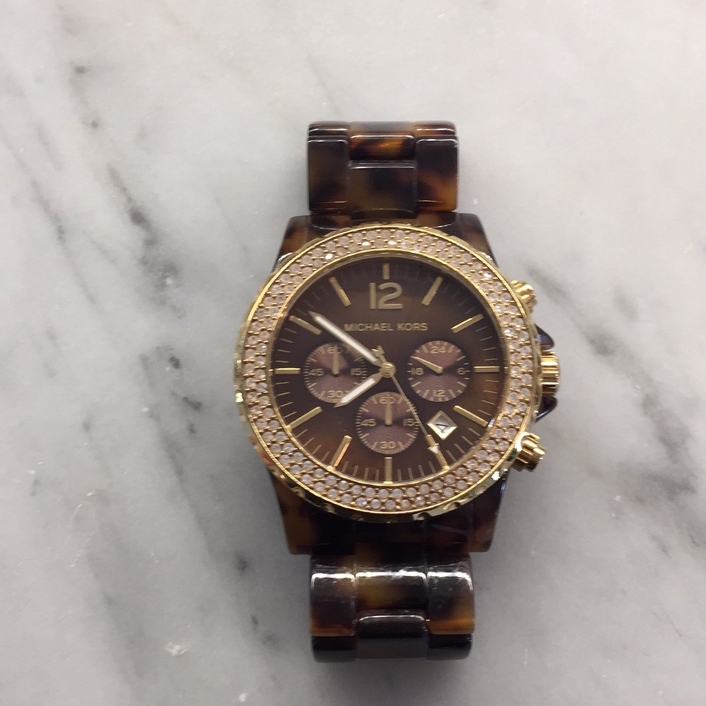 Michael Kors Women’s MK5557 Madison Tortoise Watch